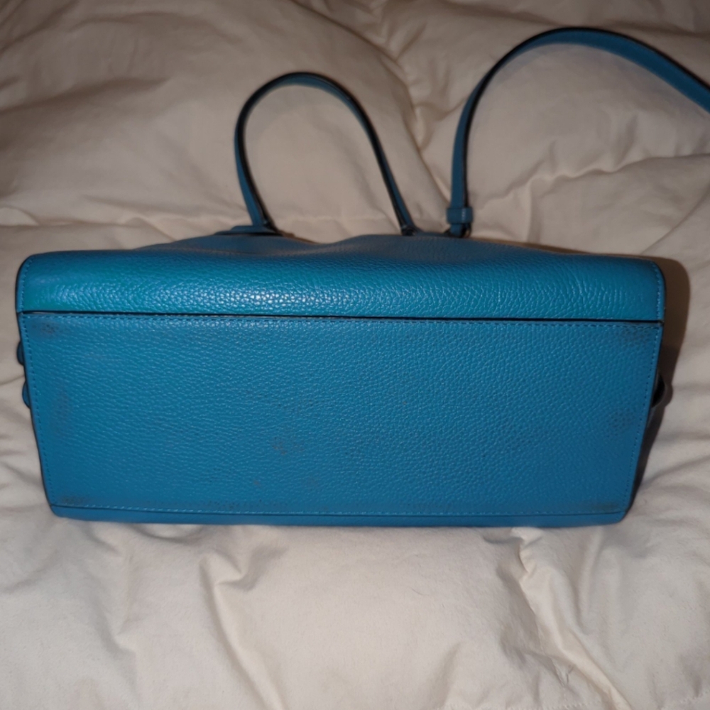 Coach Azure Bag With Silver Hardware And Coach Tag - Picture 3 of 12
